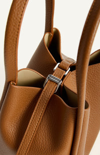 NAOMI HANDLE BAG- CARAMEL