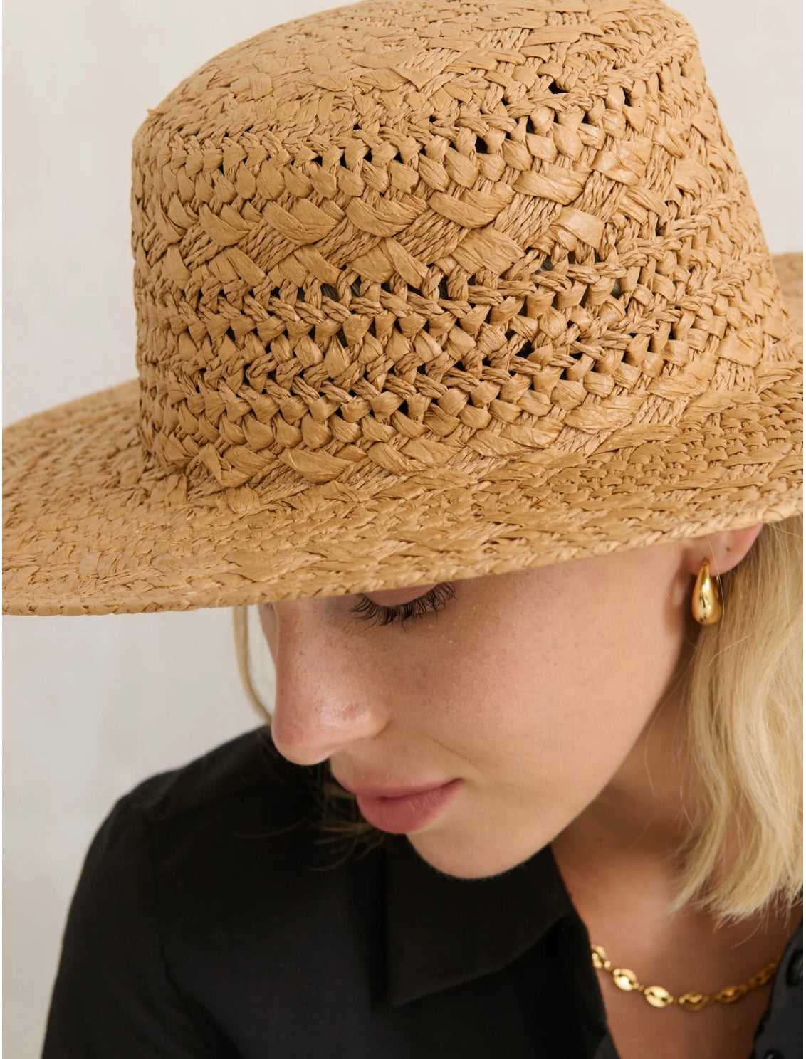 JOYCE STRAW HAT IN TAN