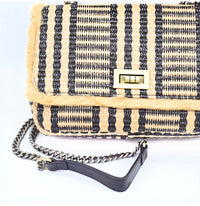 RAFFIA CLUTCH- BLACK
