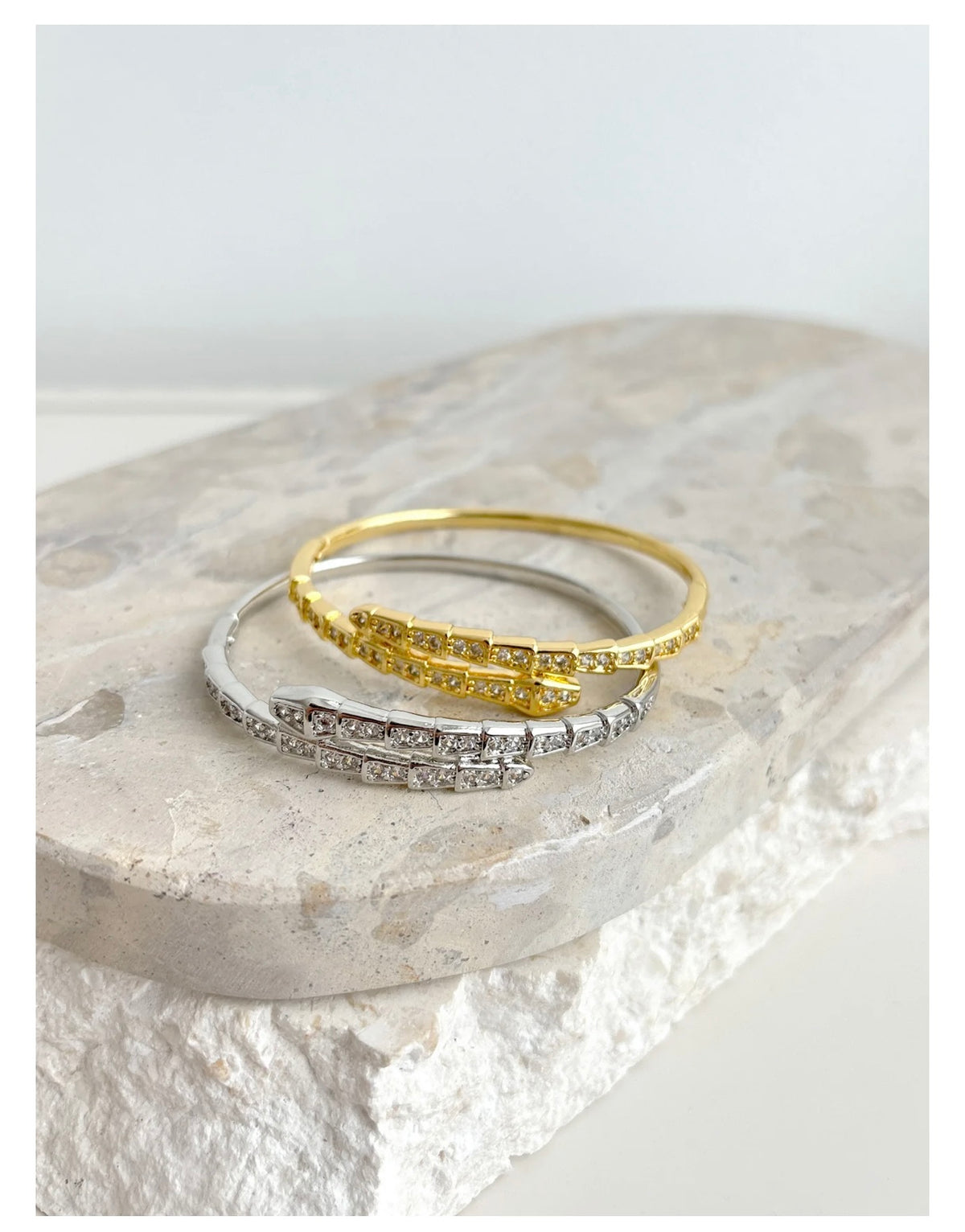 SEREN DIAMANTÉ 18K GOLD PLATED BANGLE