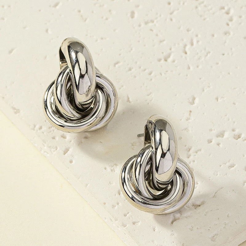 KNOT HOOP EARRINGS