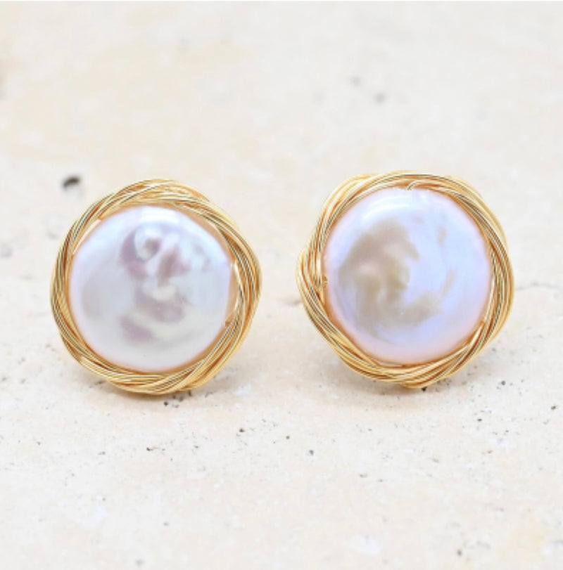 STUD PEARL EARRINGS- GOLD