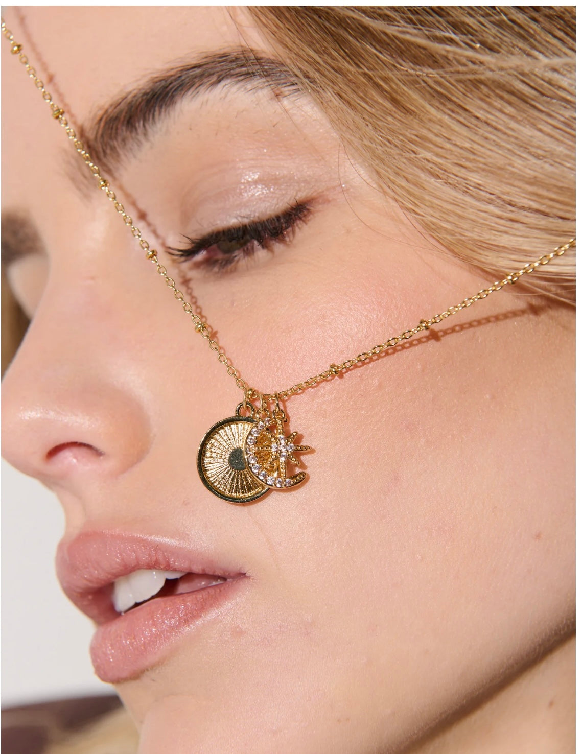 GALA 18K GOLD PLATED CHARM NECKLACE
