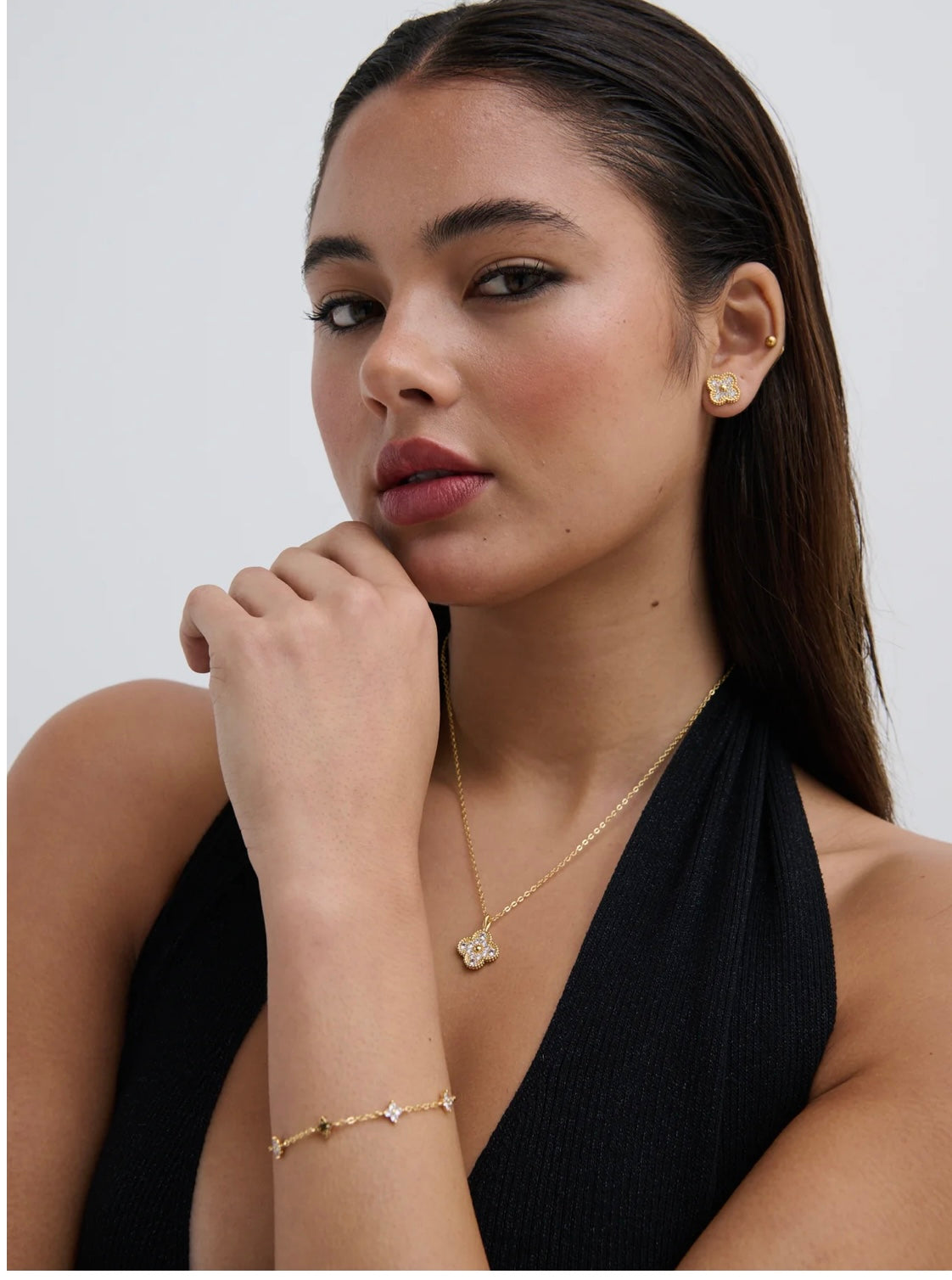 CLOVER EMBELLISHED 18K GOLD PLATED NECKLACE