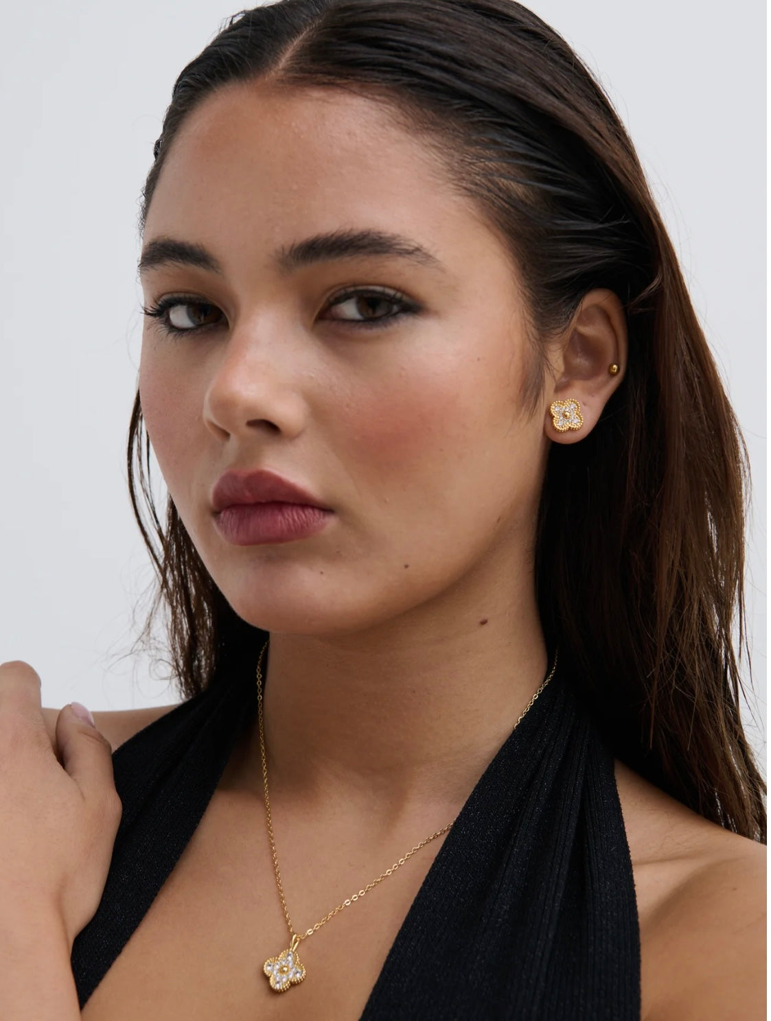 CLOVER EMBELLISHED 18K GOLD PLATED NECKLACE