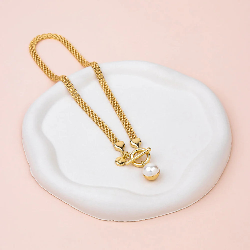 YELLOW GOLD CHAIN WITH DOUBLE SIDED PEARL/METAL PENDANT NECKLACE
