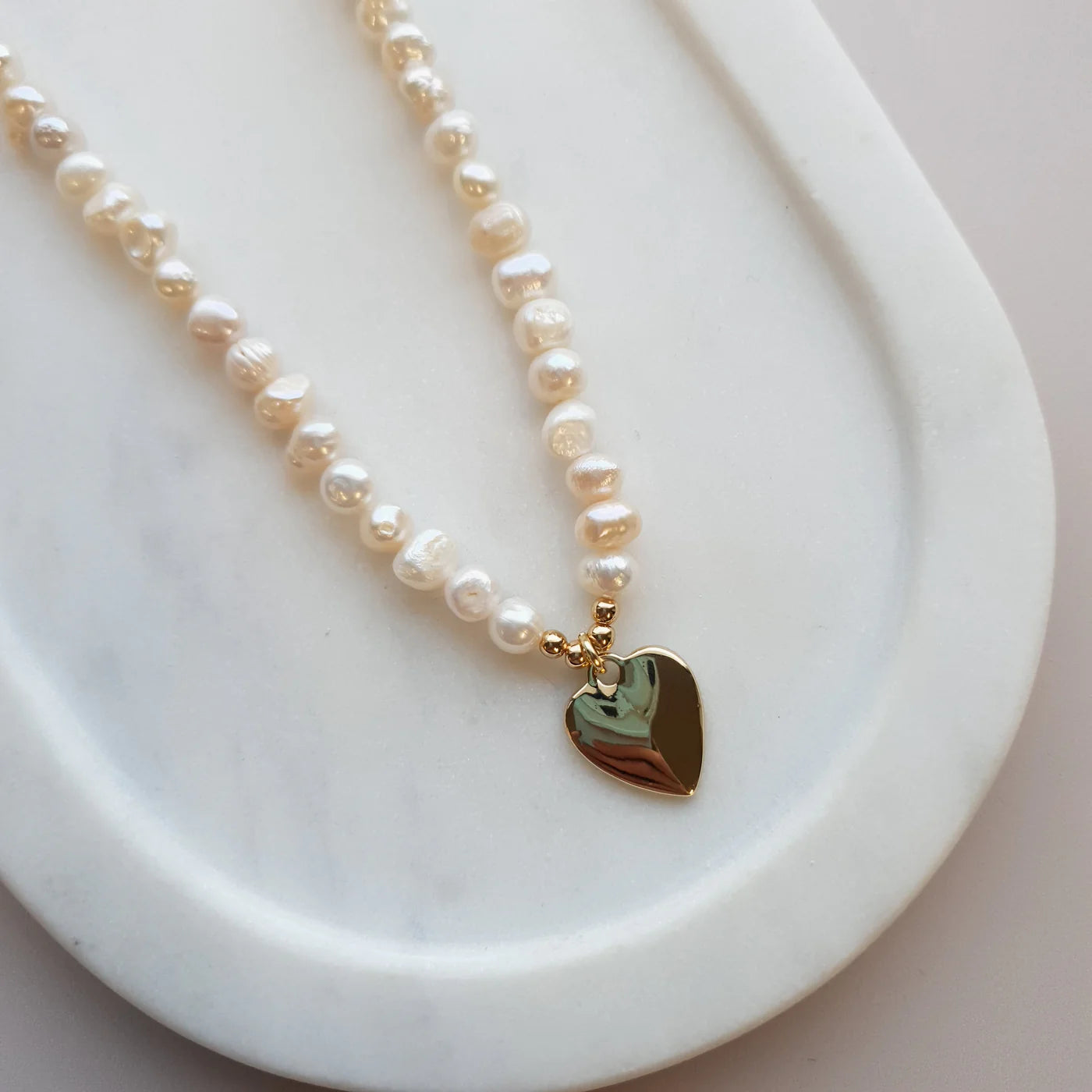 YELLOW GOLD & PEARL HEART ON FRESH WATER PEARL NECKLACE