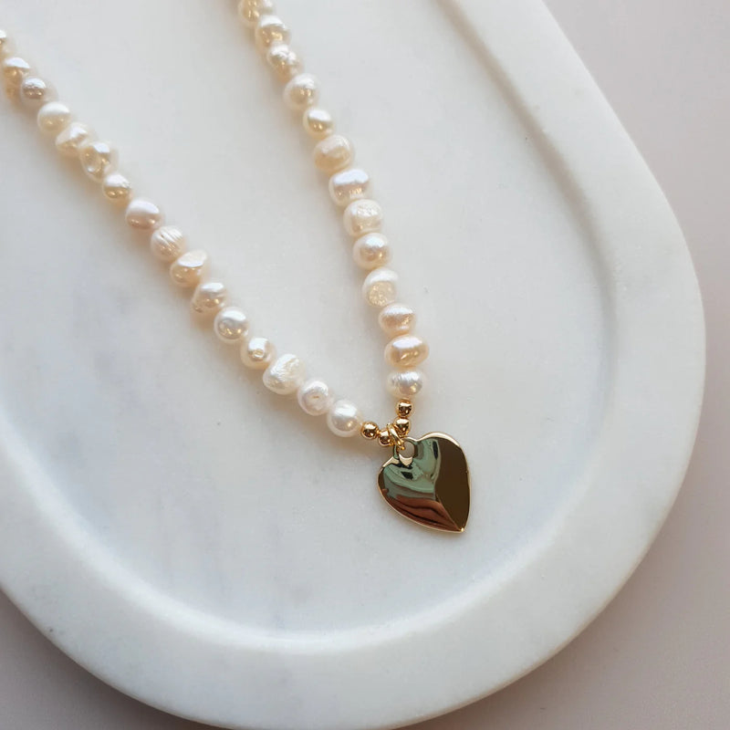 SHORT | NEW | YELLOW GOLD & PEARL HEART ON FRESH WATER PEARL NECKLACE